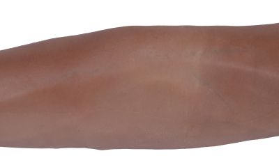 Puncture Pete – hyperrealistic IV training arm, dark skin color