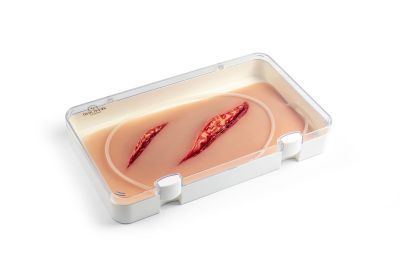 Wound moulage cut, large with bleeding function