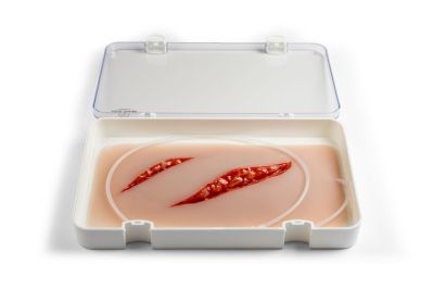 Wound moulage cut, large with bleeding function