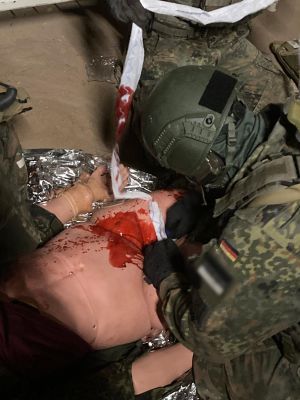 Combat Carl - Care and Evacuation manikin - Erler-Zimmer T3C, view 5