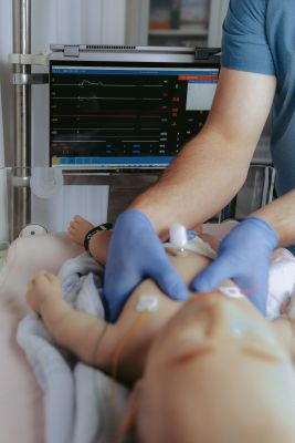 NEMO Ultimate High End Neonatal Simulation Manikin - Erler-Zimmer T5000, view 9