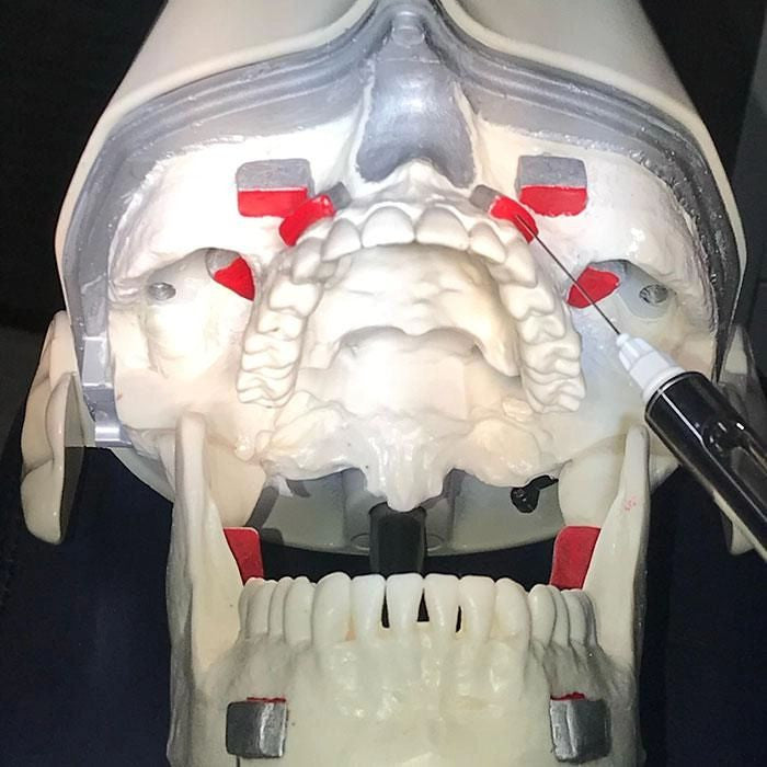 Oral Anesthesia Training Manikin with 10-Sensors