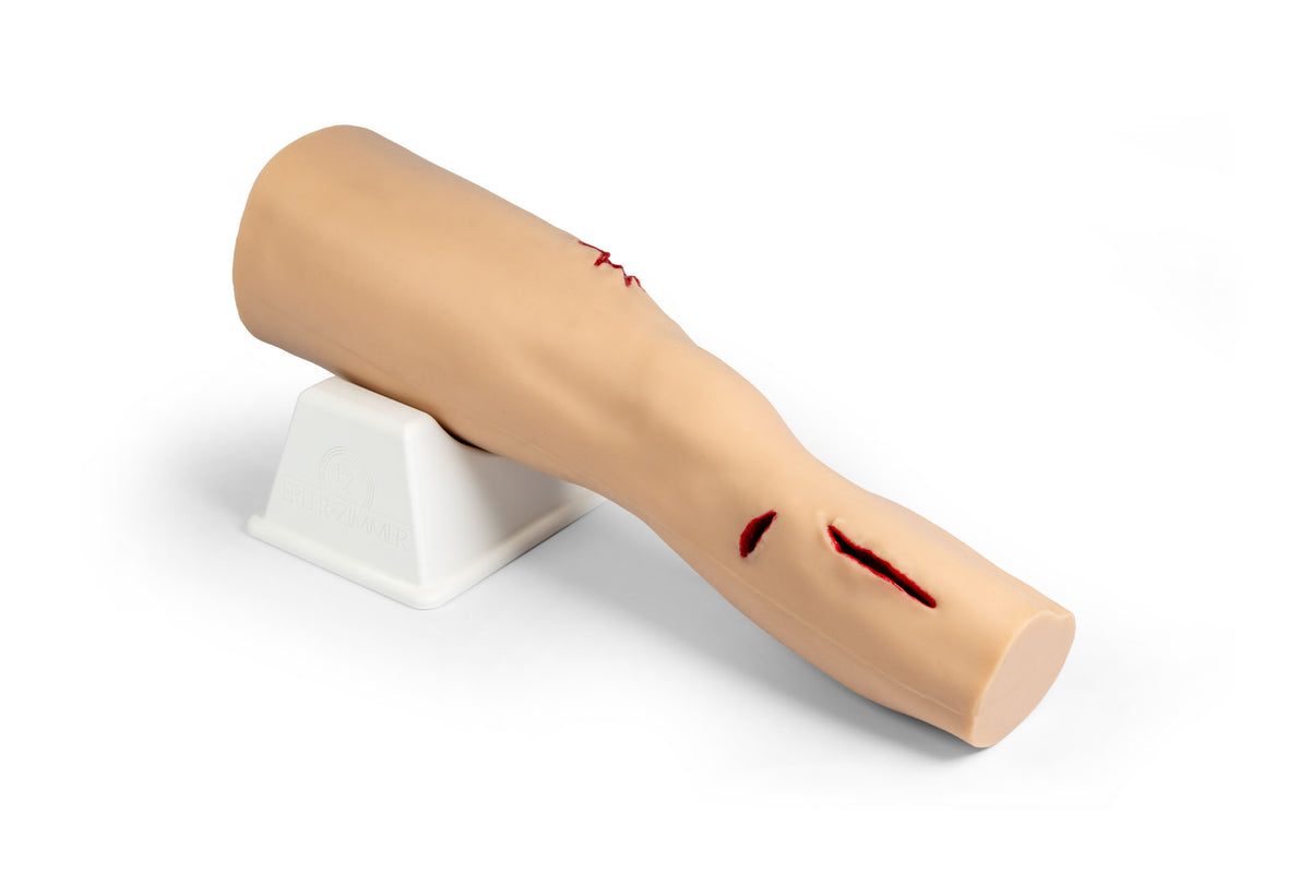 “Trauma Tim” - Leg with heavily bleeding wounds | Erler-Zimmer 7840